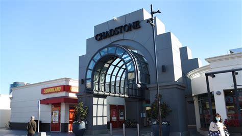 ysl chadstone shopping centre|what time does chadstone open.